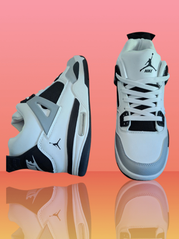 Air Jordan Retro 4 PRETO BRANCO