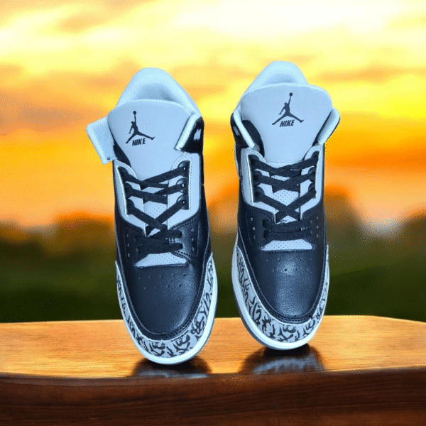 Air Jordan Retro 4 cinza preto